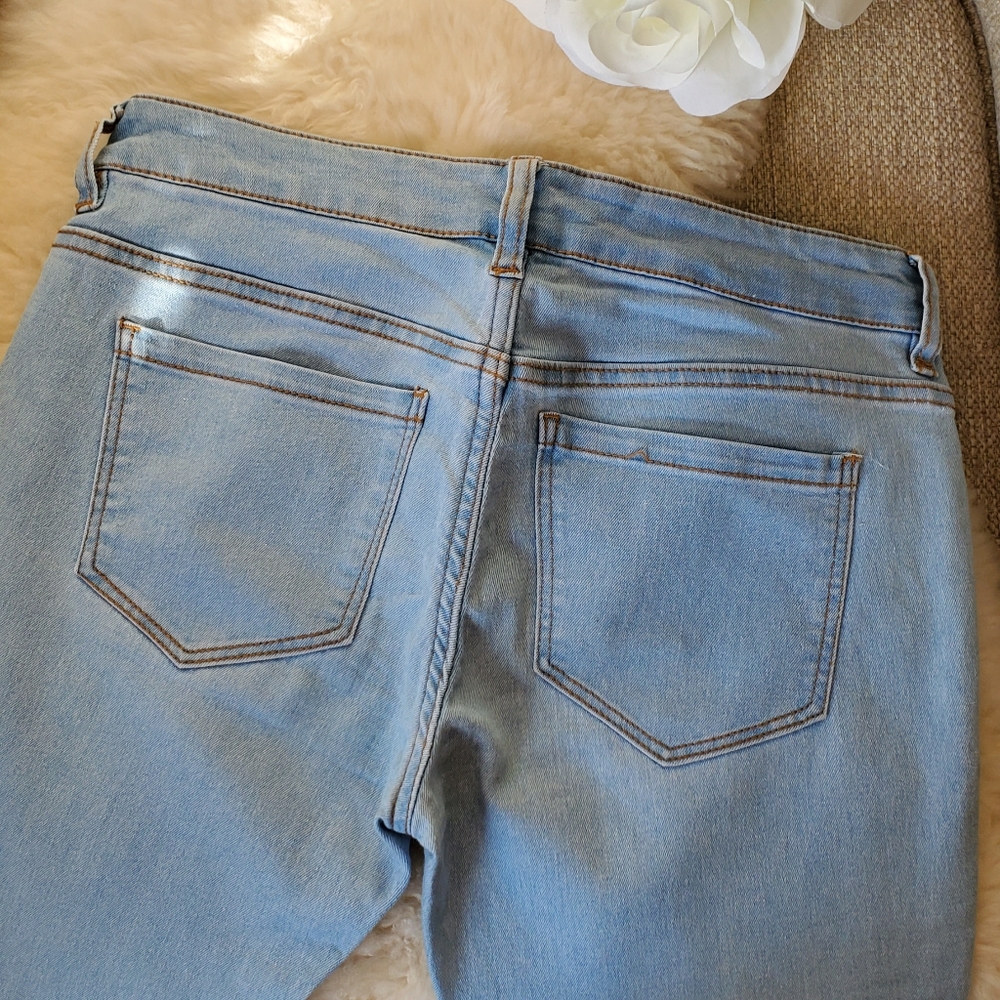 Pull & Bear Basic Collection European Light Jeans - image 3